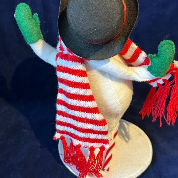 Annalee Mobilitee Snowman Skier Figurine 2003 Candy Cane Skis - Picture 4 of 9